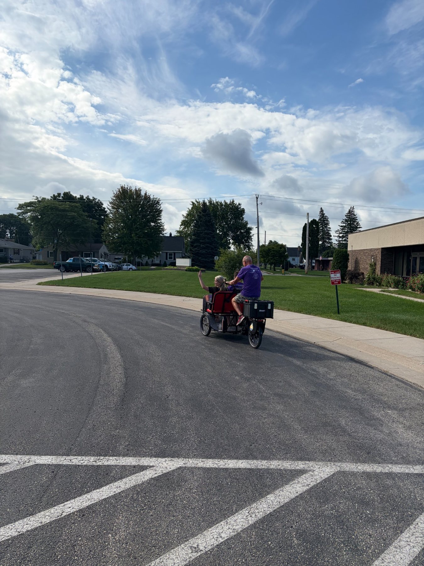 Gnargo trishaw prepared for oversized bicycle transport